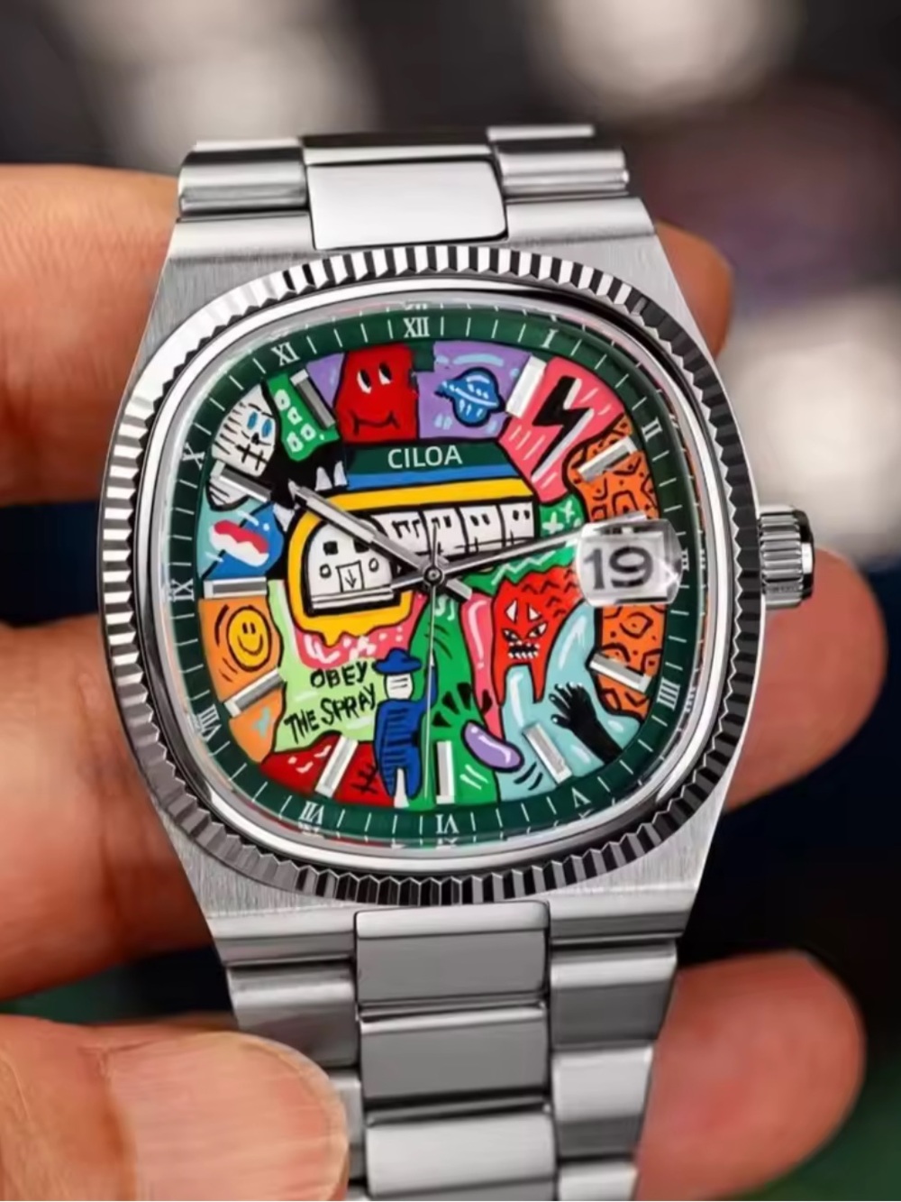 Ciloa Green Dial men’s watch with Colorful Art Face